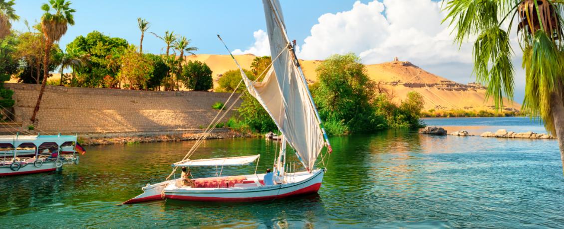 Cruise along the Nile